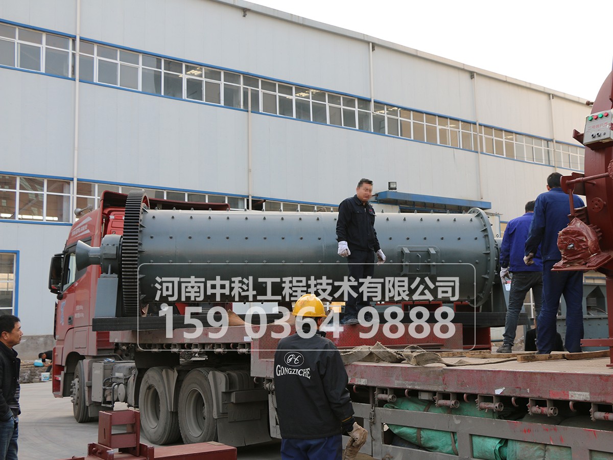 怎樣判斷球磨機(jī)裝球量的多少？如何添加？