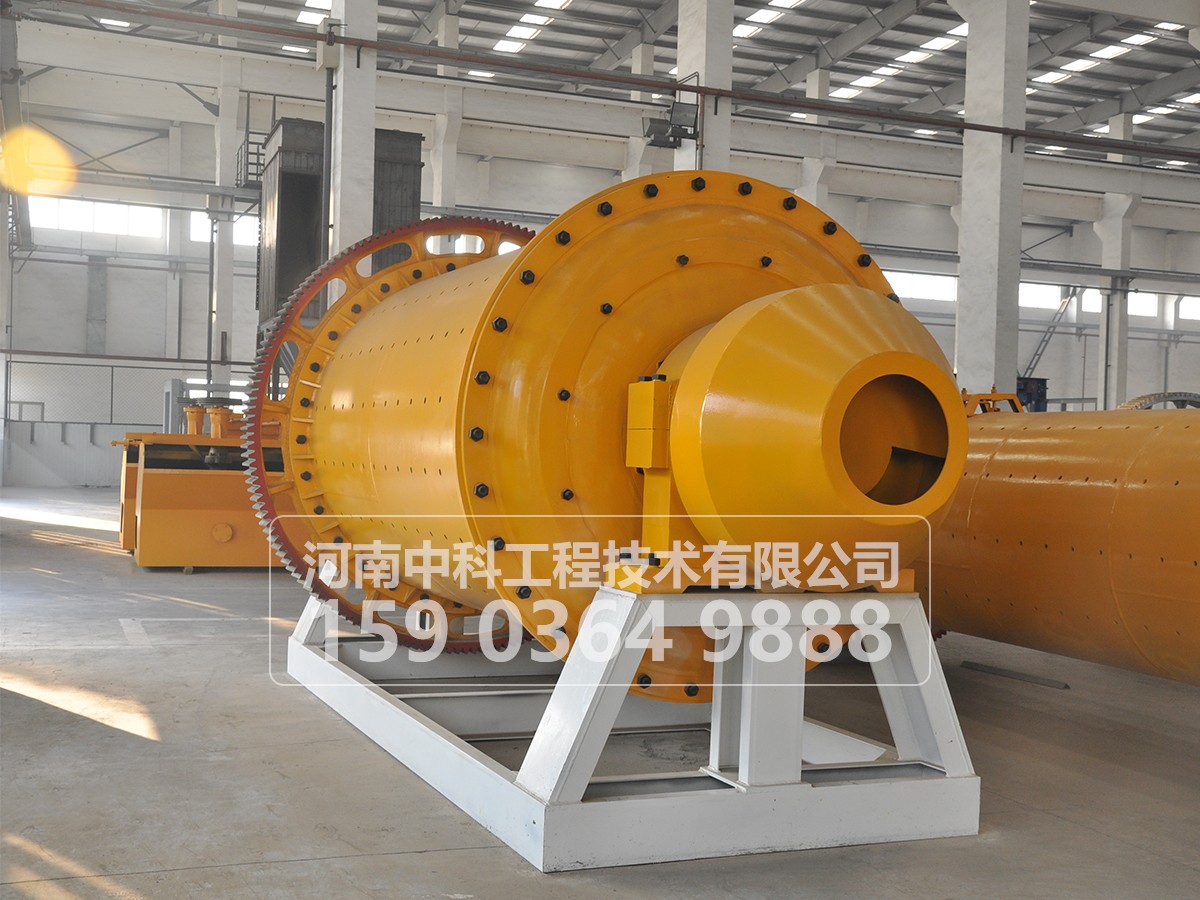 球磨機易損件的材質(zhì)、壽命和備用量是多少？